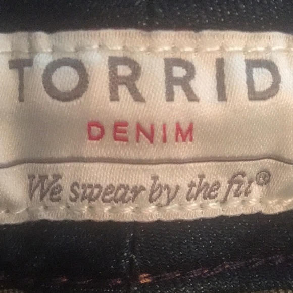 NWT Torrid Slim Bootcut Mid Rise Stretch Jean - Picture 10 of 14
